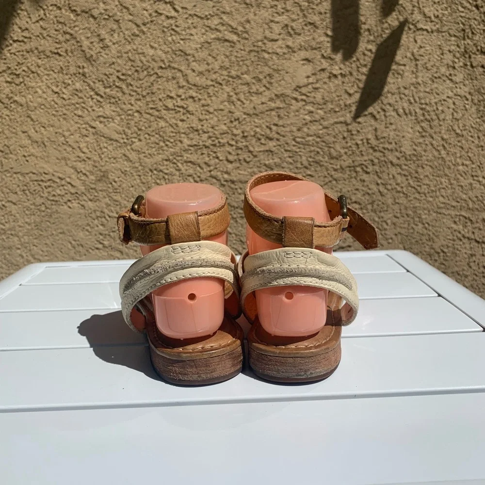 Frye brown and cream leather strap sandals size 9M - Picture 5 of 15